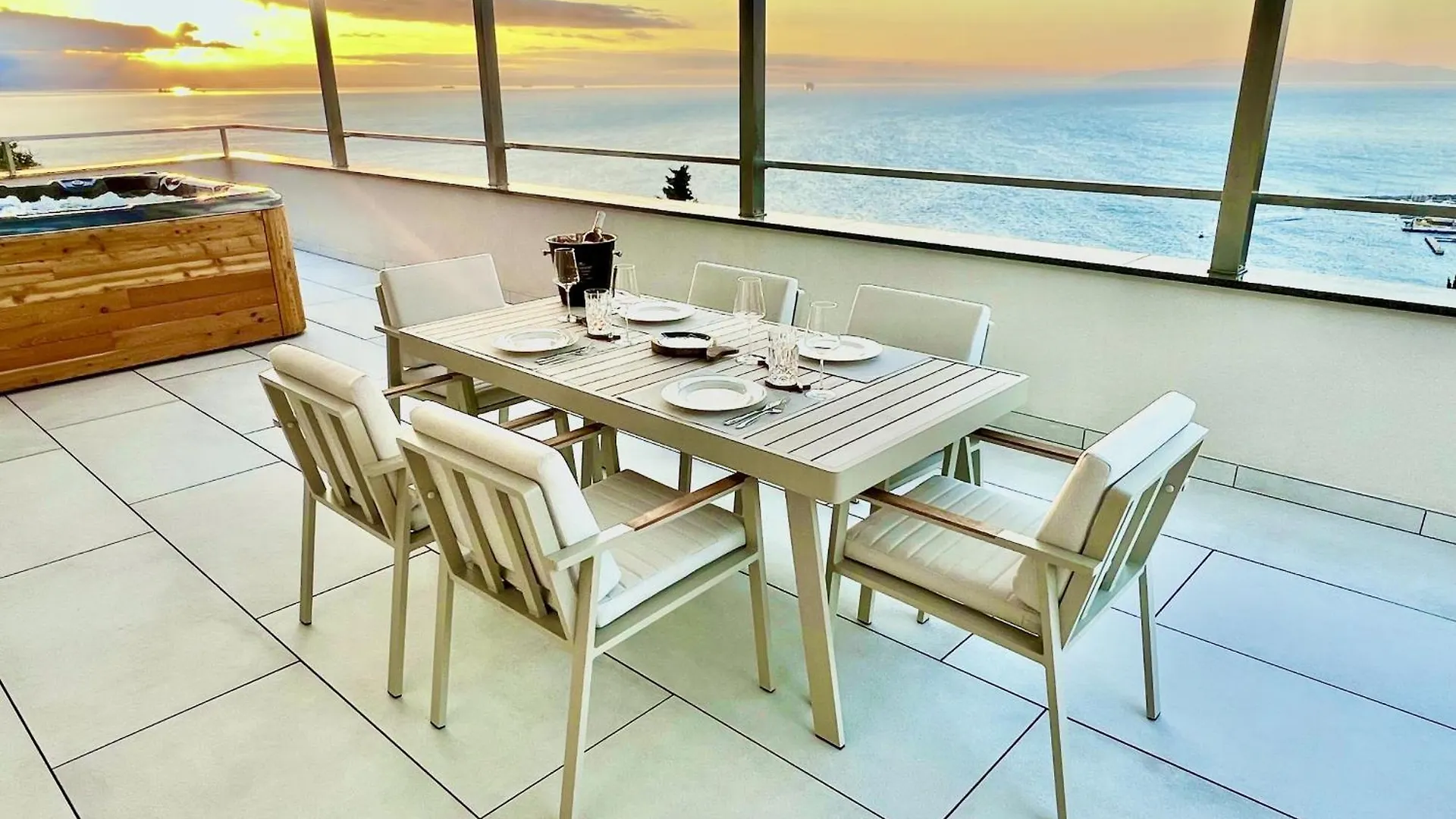 Blue View Residence Opatija 0*,