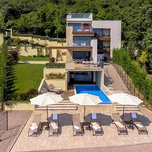 Altavista - Seaview & Relax With Heated Pool & Minigolf Villa